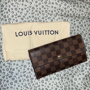 Louis Vuitton Sarah Wallet